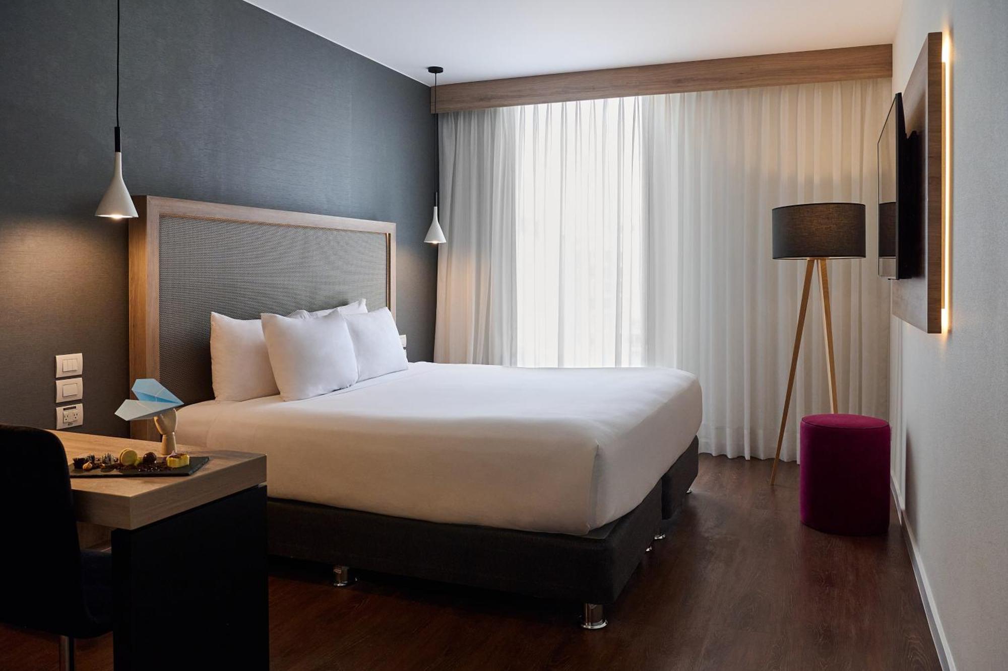 Innside By Melia Lima Miraflores Bagian luar foto